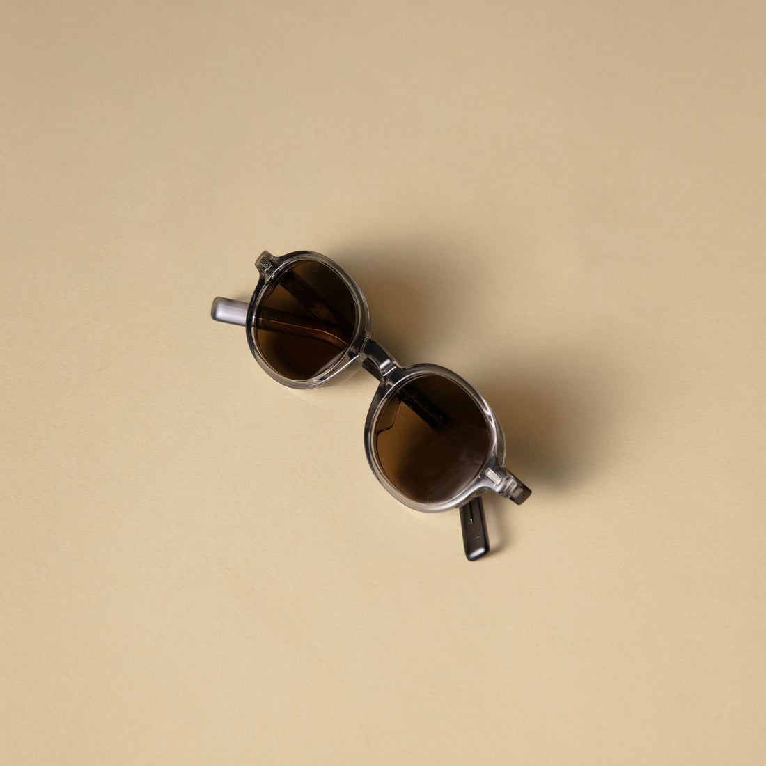 oo1 Grey - Brown