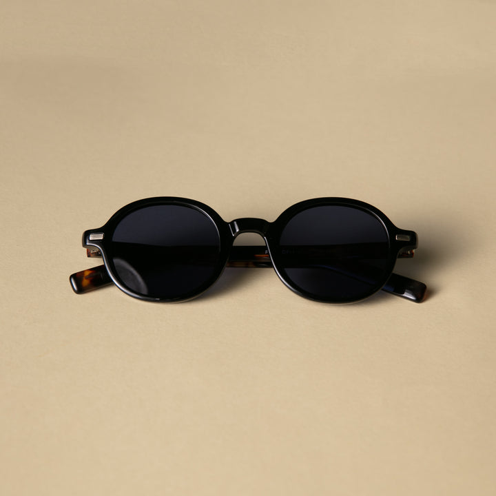 oo1 Black - Brown